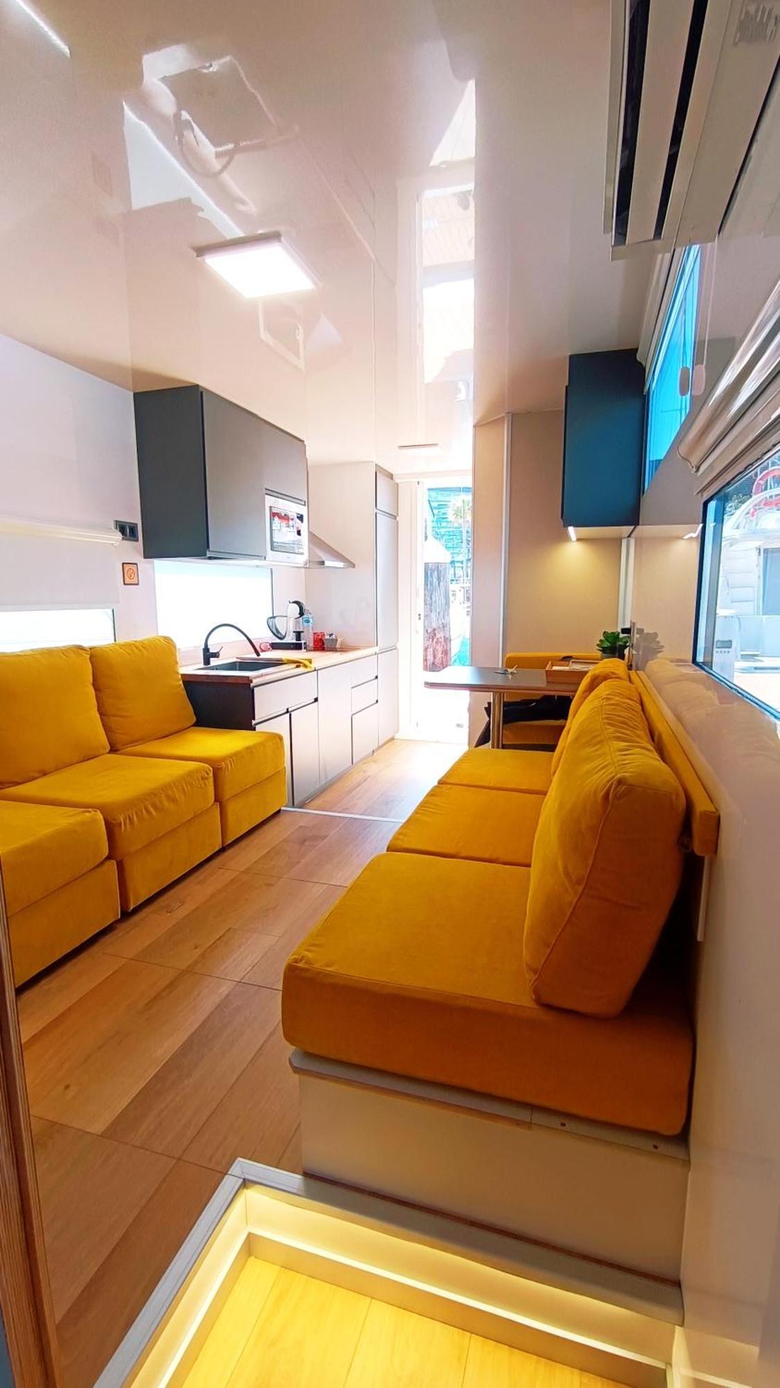 Hotel Casa Flotante En El Puerto De Vigo - Different Charter Extérieur photo
